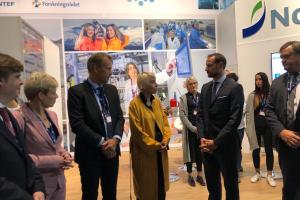 The Undersecretary in the opening of Nor-Fishing with Crown Prince of Norway Haakon Magnus, Minister of Fisheries of the Kingdom of Norway, Harald Tom Nesvik, the Director of the Marine Research Institute, Sissel Rogne and the president of Nor-Fishing.. 